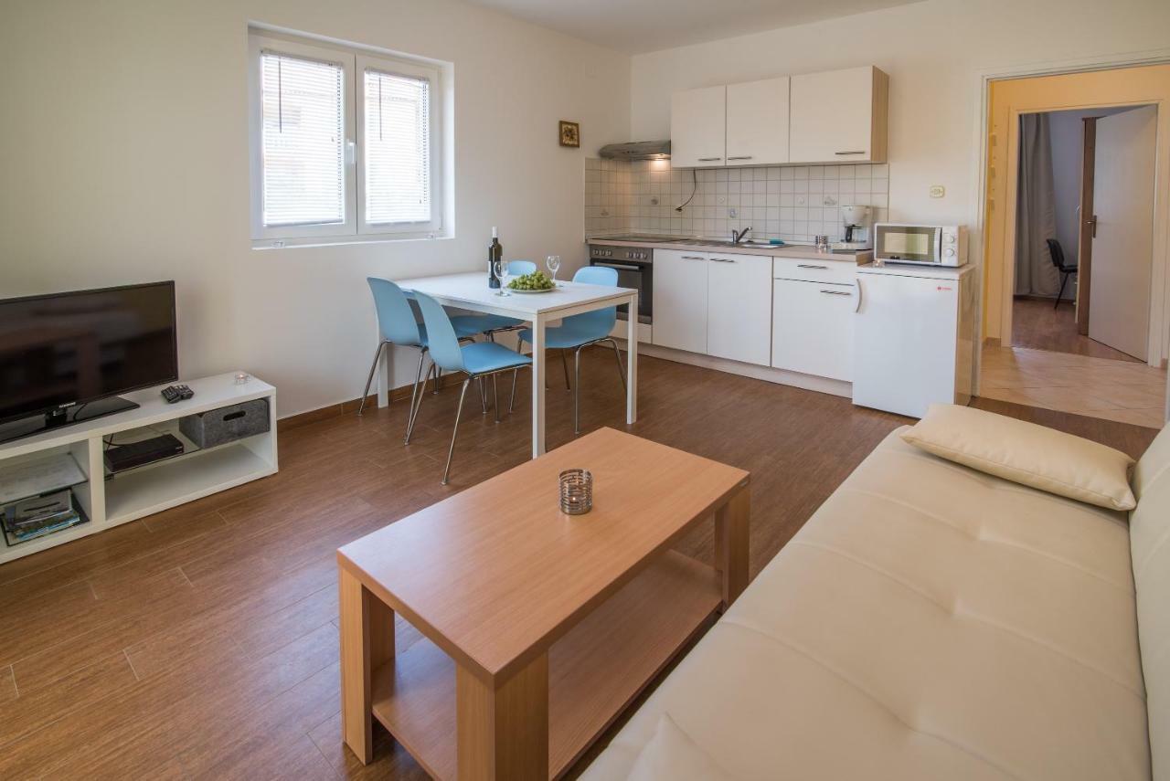 Apartments Sanjin คอร์นิช ภายนอก รูปภาพ
